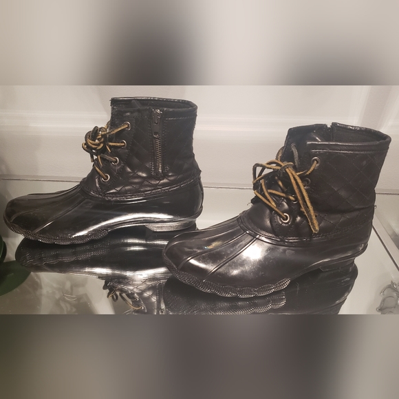 Steve Madden Tillis Rubber Duck Boots Womans Size 8 - Picture 2 of 7